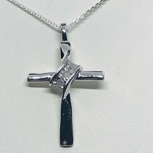 Sterling Silver & Diamond Cross Pendant & NEW 18” Long Anchor Chain